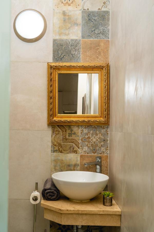 Unique 1 Bedroom In Hearth Of Old City Valetta バレッタ エクステリア 写真